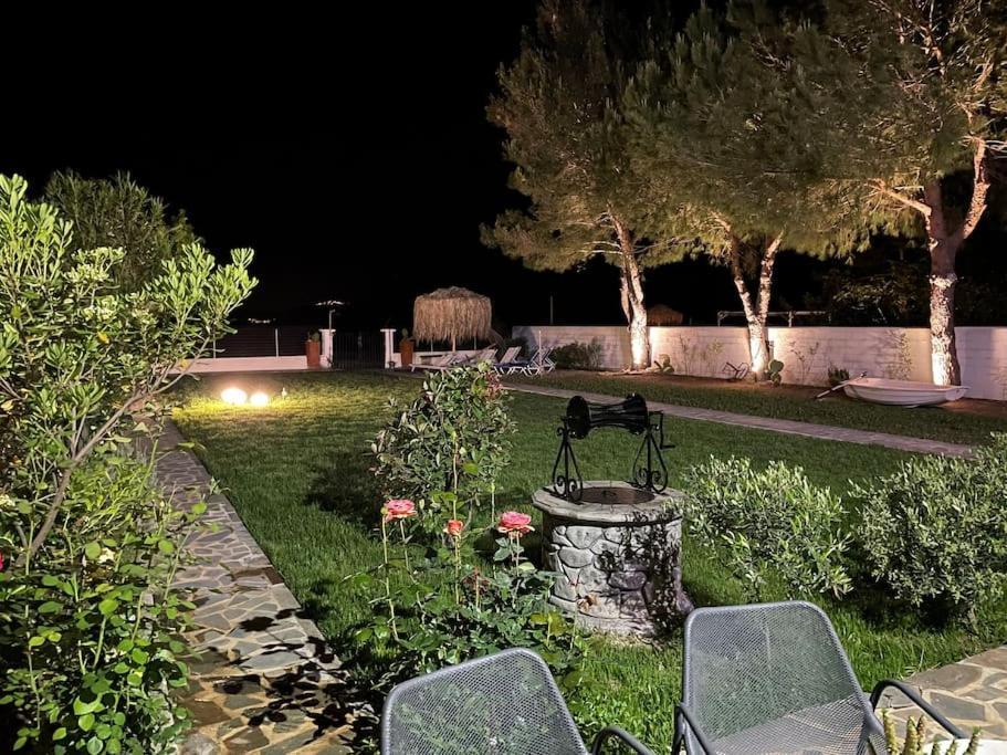 Pampas Seafront Villa, 6 Bedrooms, North Evvoia Kanatádhika 외부 사진