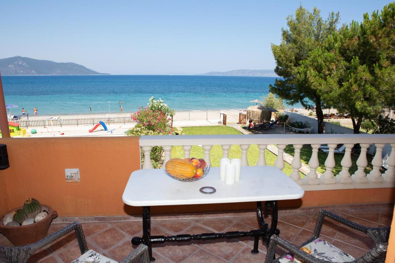 Pampas Seafront Villa, 6 Bedrooms, North Evvoia Kanatádhika 외부 사진
