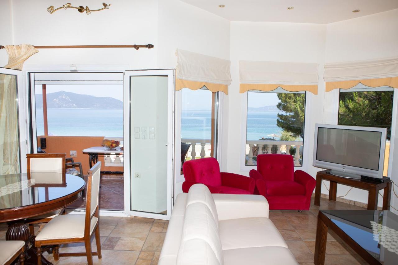 Pampas Seafront Villa, 6 Bedrooms, North Evvoia Kanatádhika 외부 사진