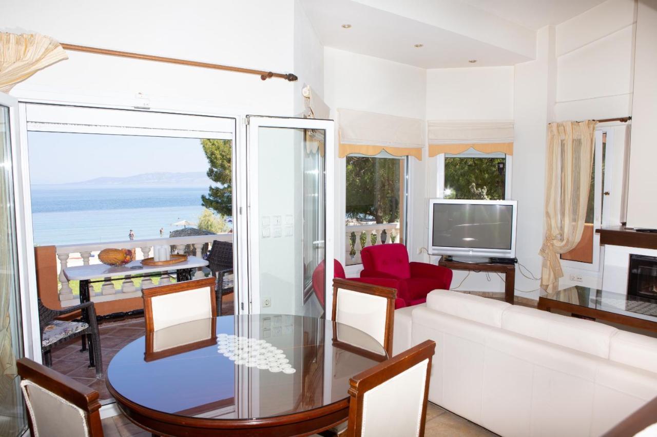 Pampas Seafront Villa, 6 Bedrooms, North Evvoia Kanatádhika 외부 사진